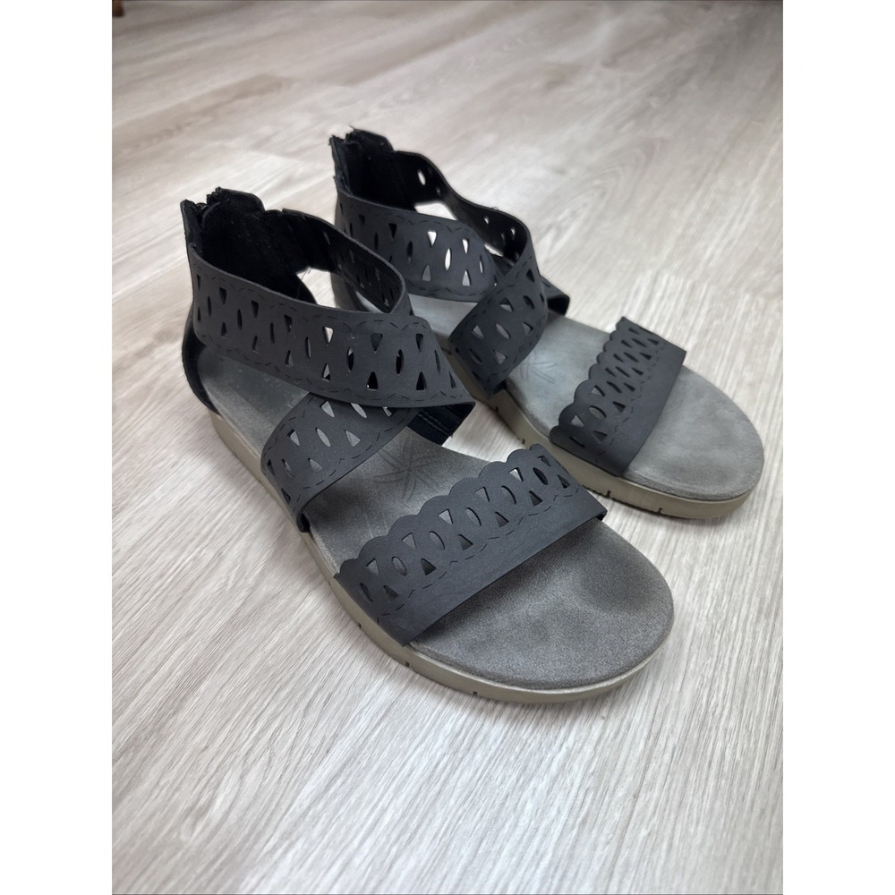 Baretraps Womens Black Cutout Wrap Crisscross Comfort Heel Zip Flat Sandals 7.5